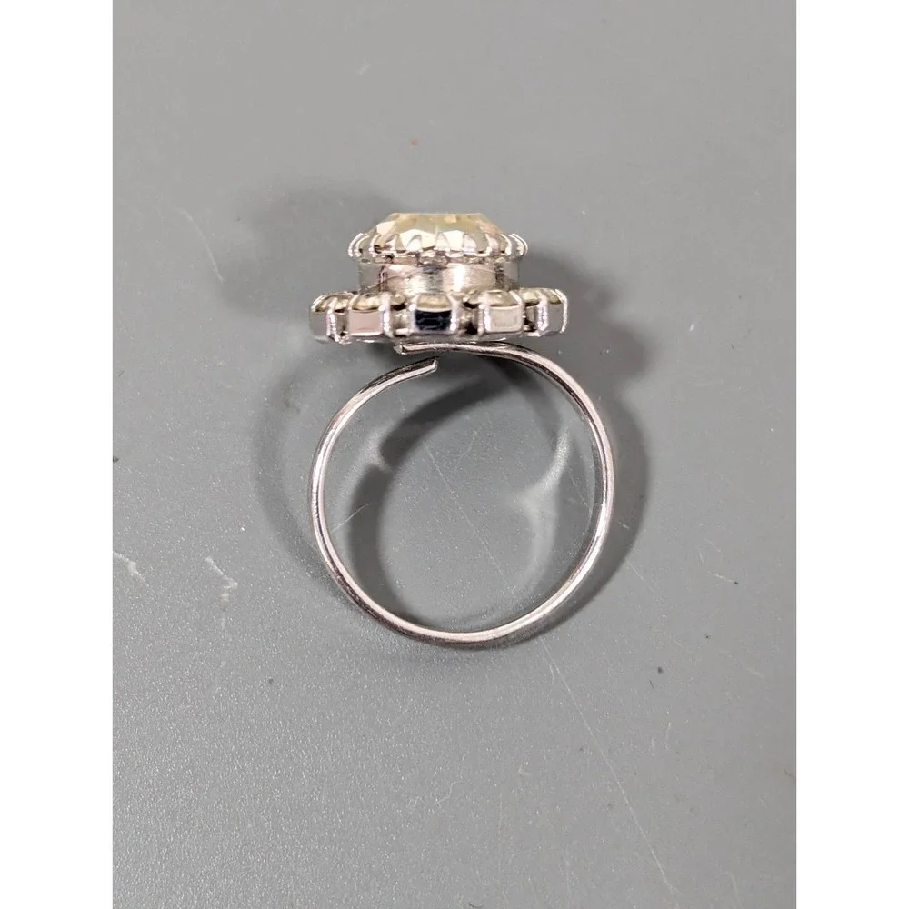 Vintage Emmons Cocktail Ring Silver Tone Round Rhinestone‎ Bold Size 7 Adjusts
